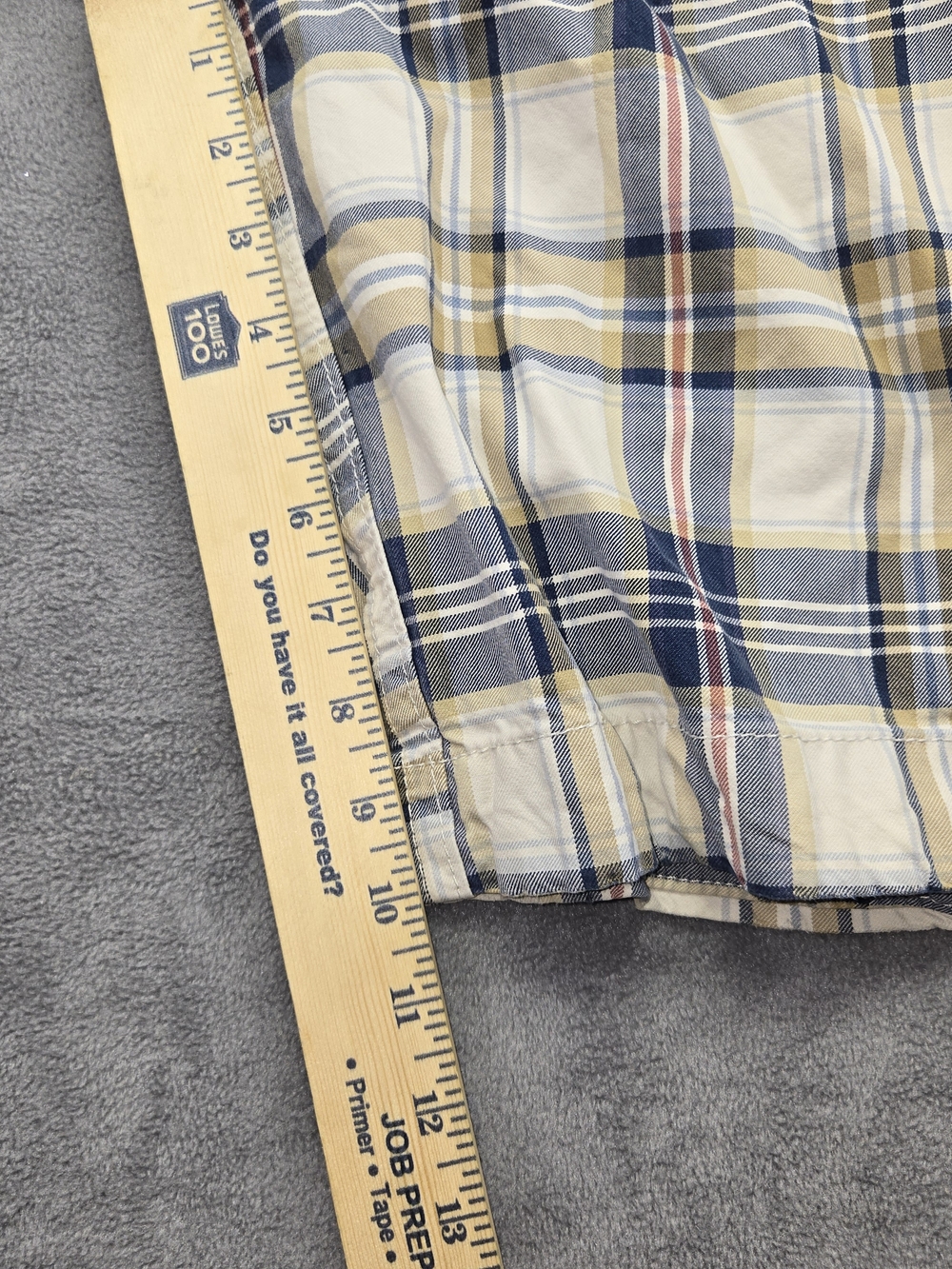 Abercrombie & Fitch Men's Plaid Cargo Shorts - Cream, Blue & Tan - Picture 6 of 10